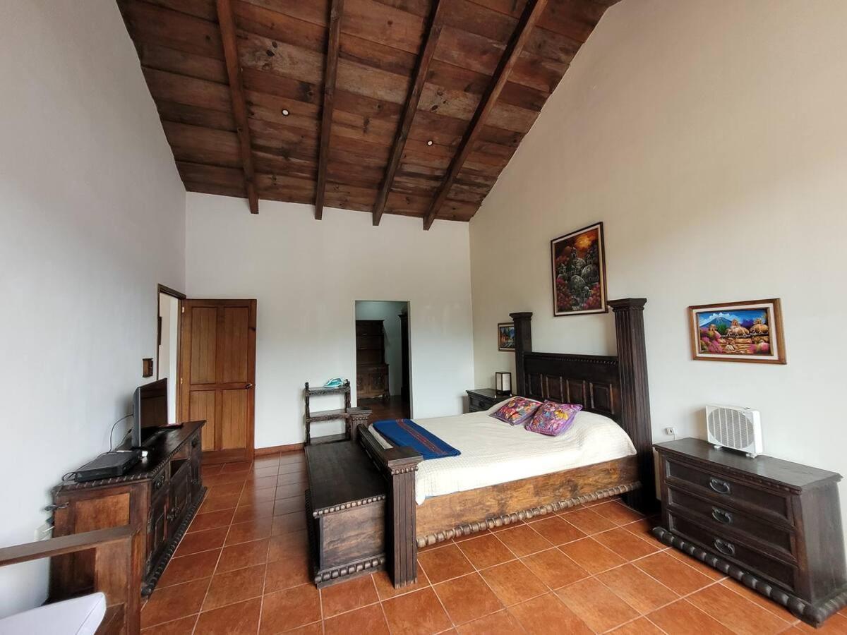 Amplia Casa Antigua Guatemala Con Pergola Y Jardin Villa Dış mekan fotoğraf