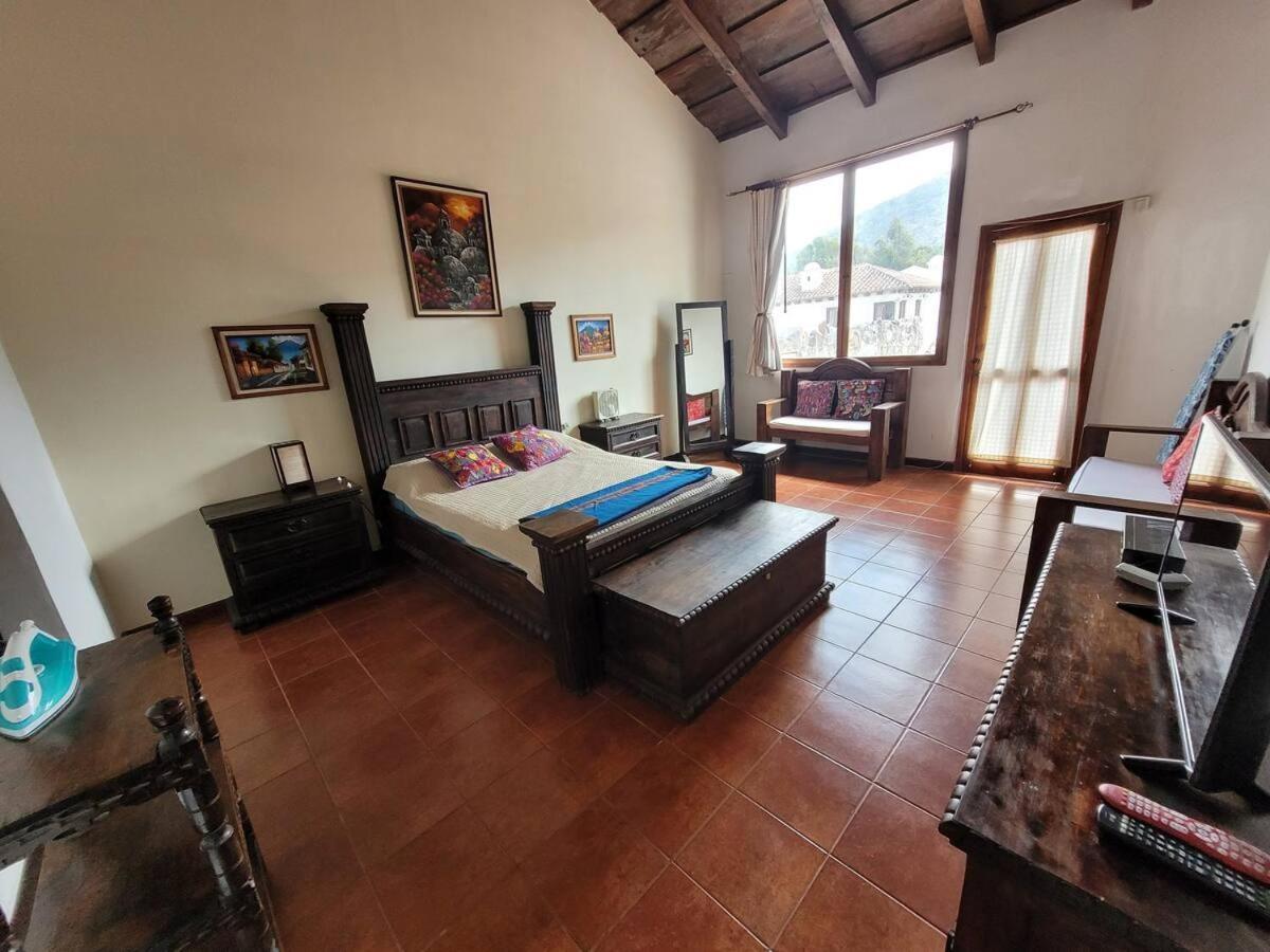 Amplia Casa Antigua Guatemala Con Pergola Y Jardin Villa Dış mekan fotoğraf