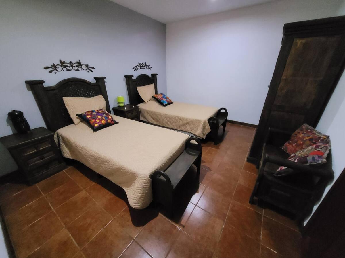 Amplia Casa Antigua Guatemala Con Pergola Y Jardin Villa Dış mekan fotoğraf