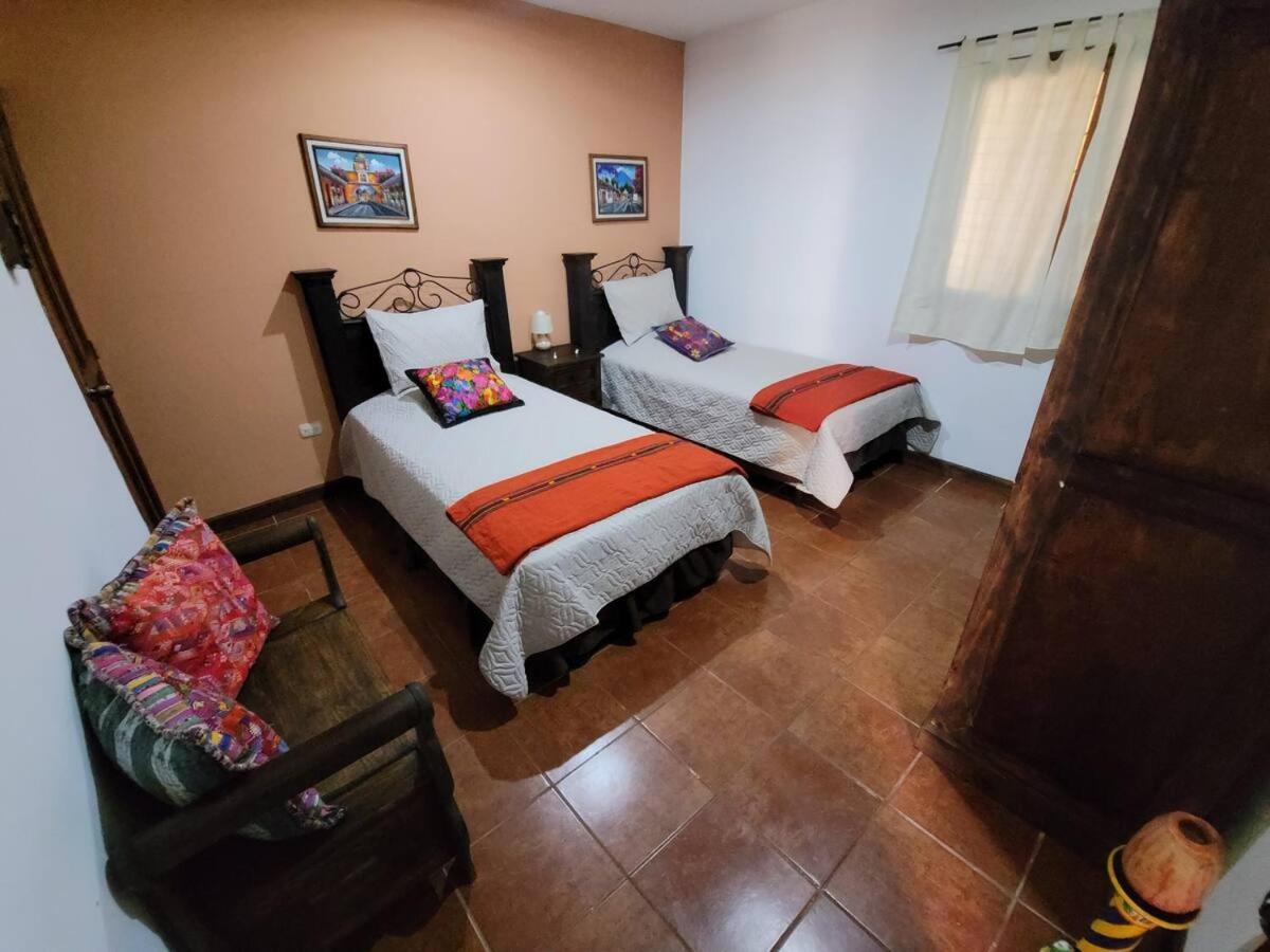 Amplia Casa Antigua Guatemala Con Pergola Y Jardin Villa Dış mekan fotoğraf